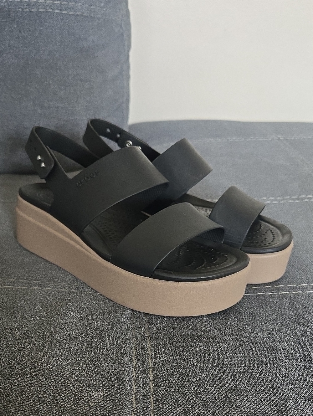 Crocs Brooklyn Low Wedge Sandal In Plank And Tan